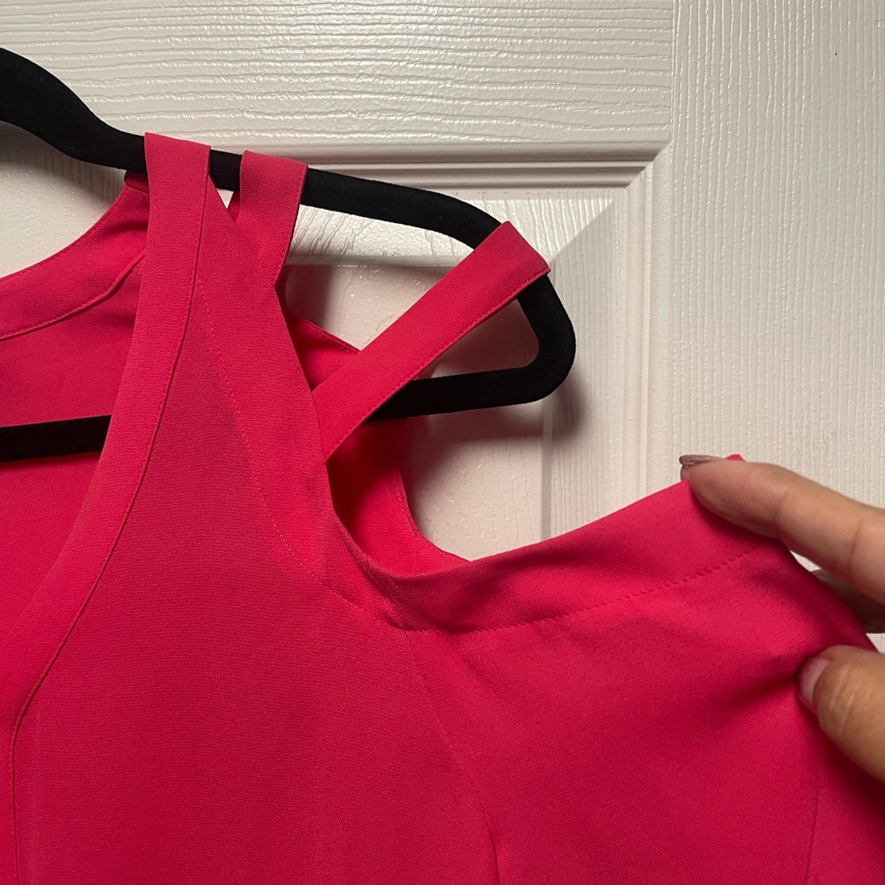 Bold Elements V-Neck Blouse - Picture 4 of 12